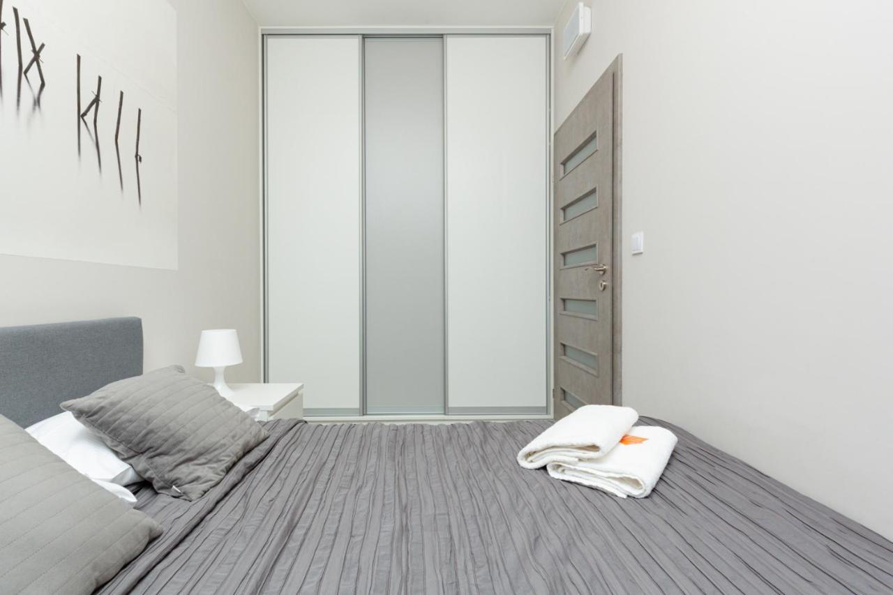 Business Center Apartments Warsaw Wola By Noclegi Renters Exterior photo